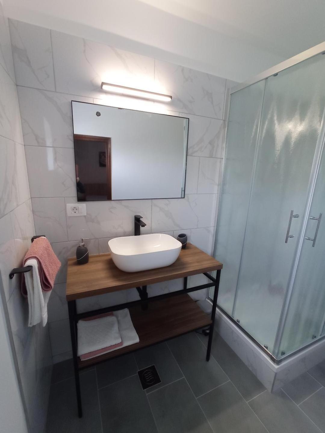 Apartment Supetarska Draga - Donja 5030A Luaran gambar